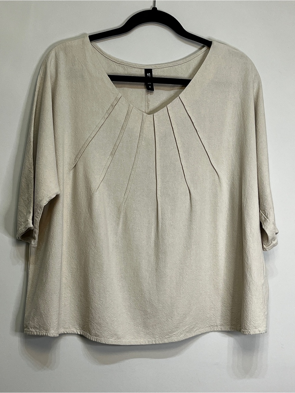 🛍️3 for 20 🔥 Cotton & Linen Cream V-Neck short Top